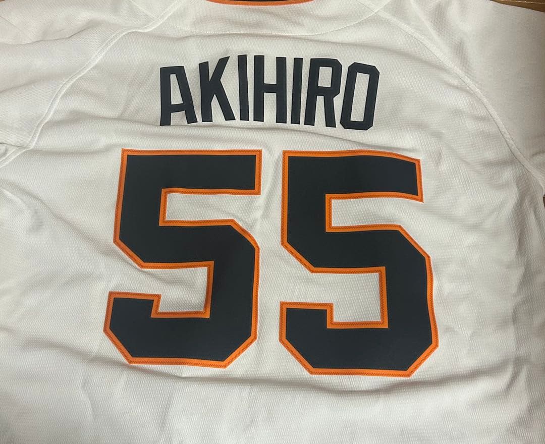 GIANTS ユニフォーム AKIHIRO 55 ロゴ ツインバット 即日発送