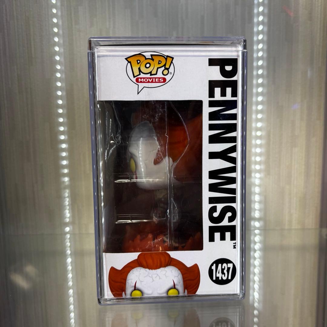 IT　ペニーワイズフィギュア　FUNKO POP GLOW CHASE
