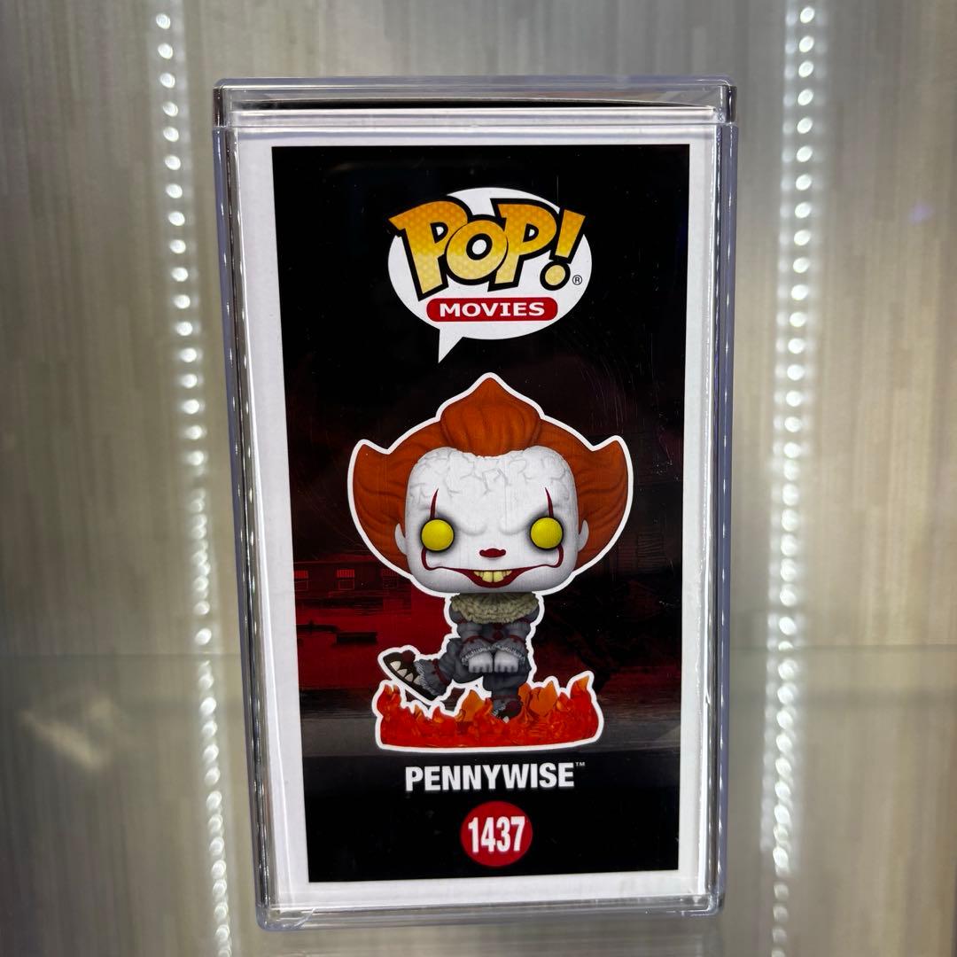 IT　ペニーワイズフィギュア　FUNKO POP GLOW CHASE