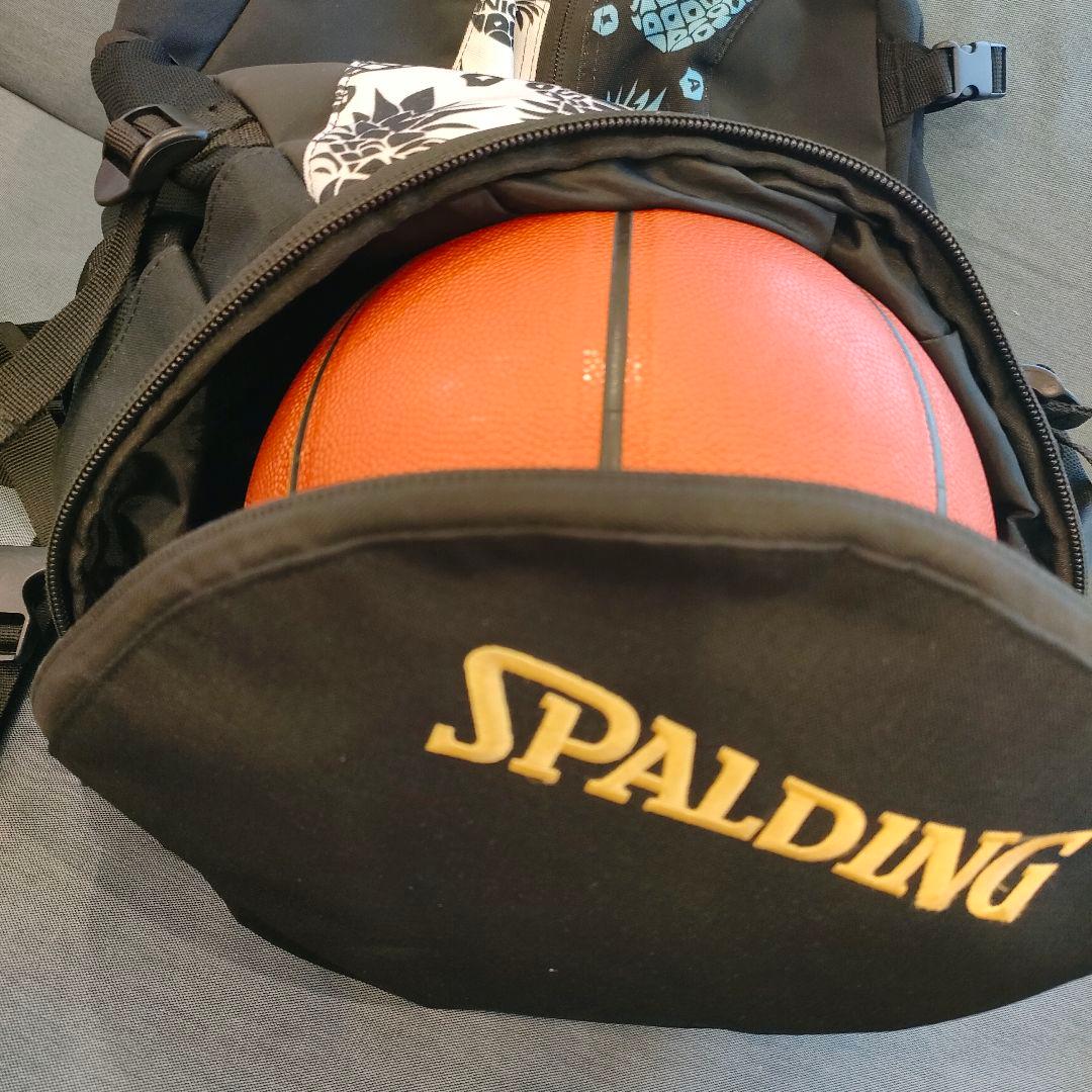 SPALDING バスケットボール用リュック パイナップル柄