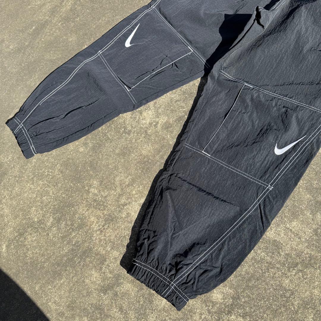 NIKE ナイキ スウッシュ ナイロンパンツ ステッチ トラックパンツ クロ M