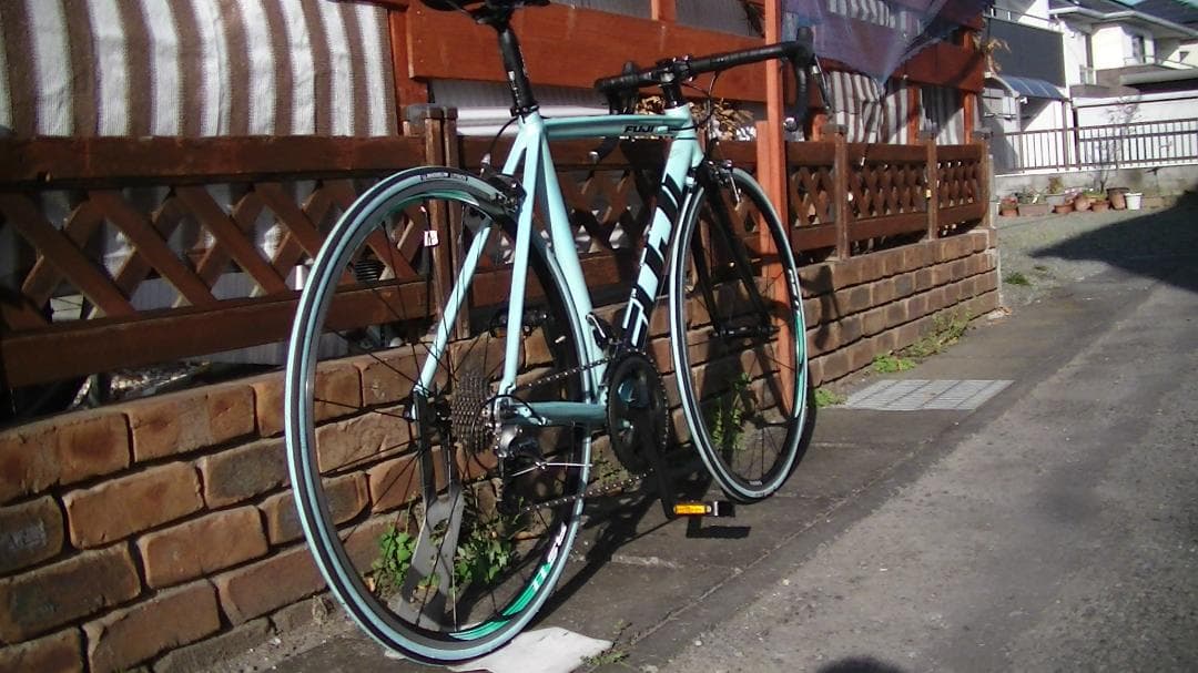 FUJI (USA) 2×10速　ティアグラ4700 軽量ロードバイク
