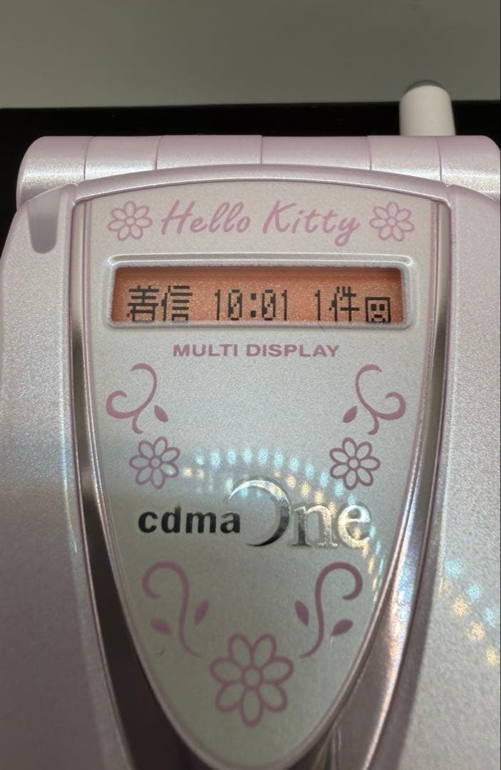 20時までタイミィセール　モックアップ　ハローキティ　au cdma One