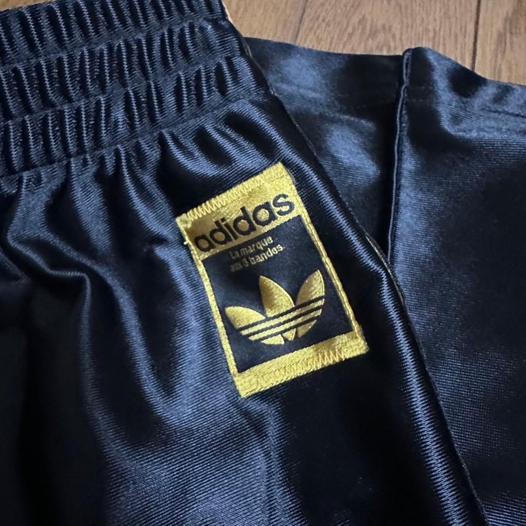 adidas トラックパンツ