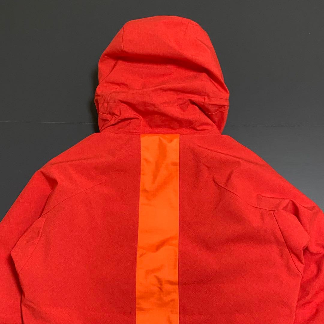 極美品 DESCENTE デサント スキージャケット 中綿 撥水 メンズ M