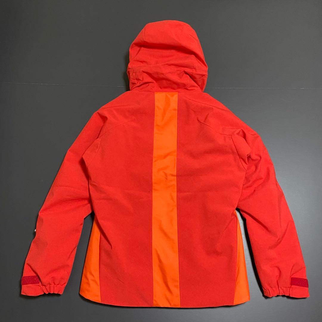 極美品 DESCENTE デサント スキージャケット 中綿 撥水 メンズ M