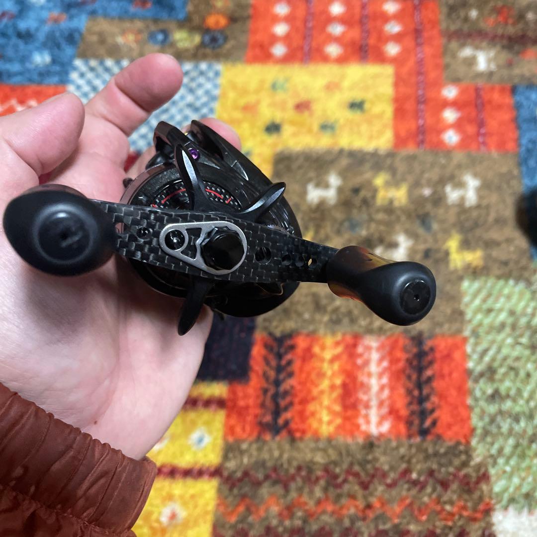 Abu Garcia ベイトリール ロキサーニ　8-L