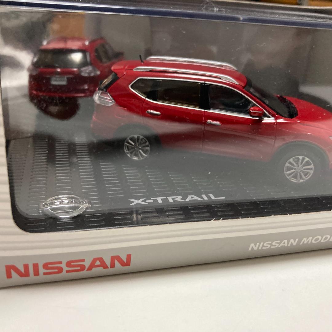 【美品・未開封】 X-TRAIL T32 レッドミニカー