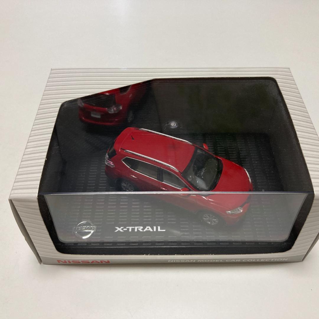 【美品・未開封】 X-TRAIL T32 レッドミニカー