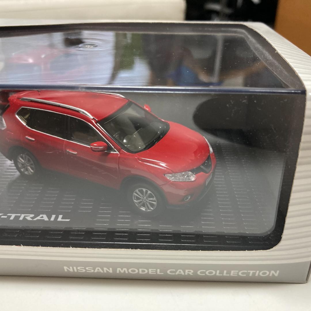 【美品・未開封】 X-TRAIL T32 レッドミニカー