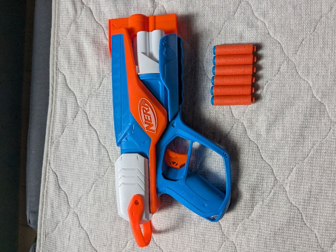 NERF トイガン 青/オレンジ ダーツ付き