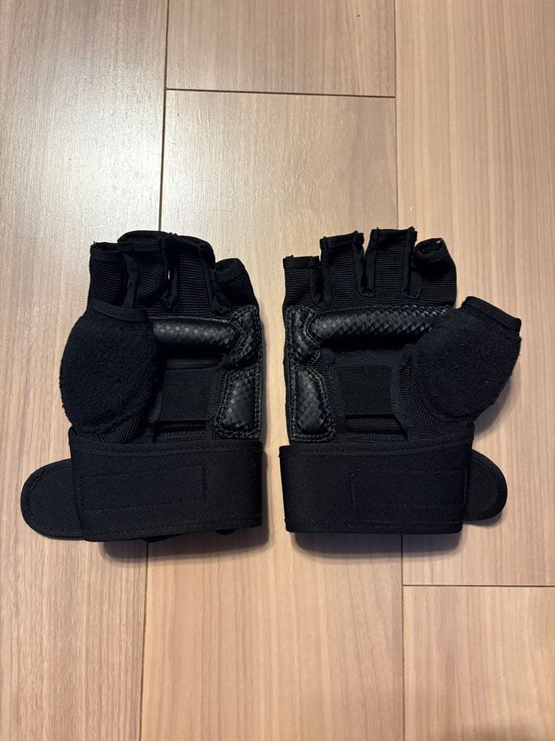 バーネススタイル　LAVA キックボクシング　シューズ　グローブ