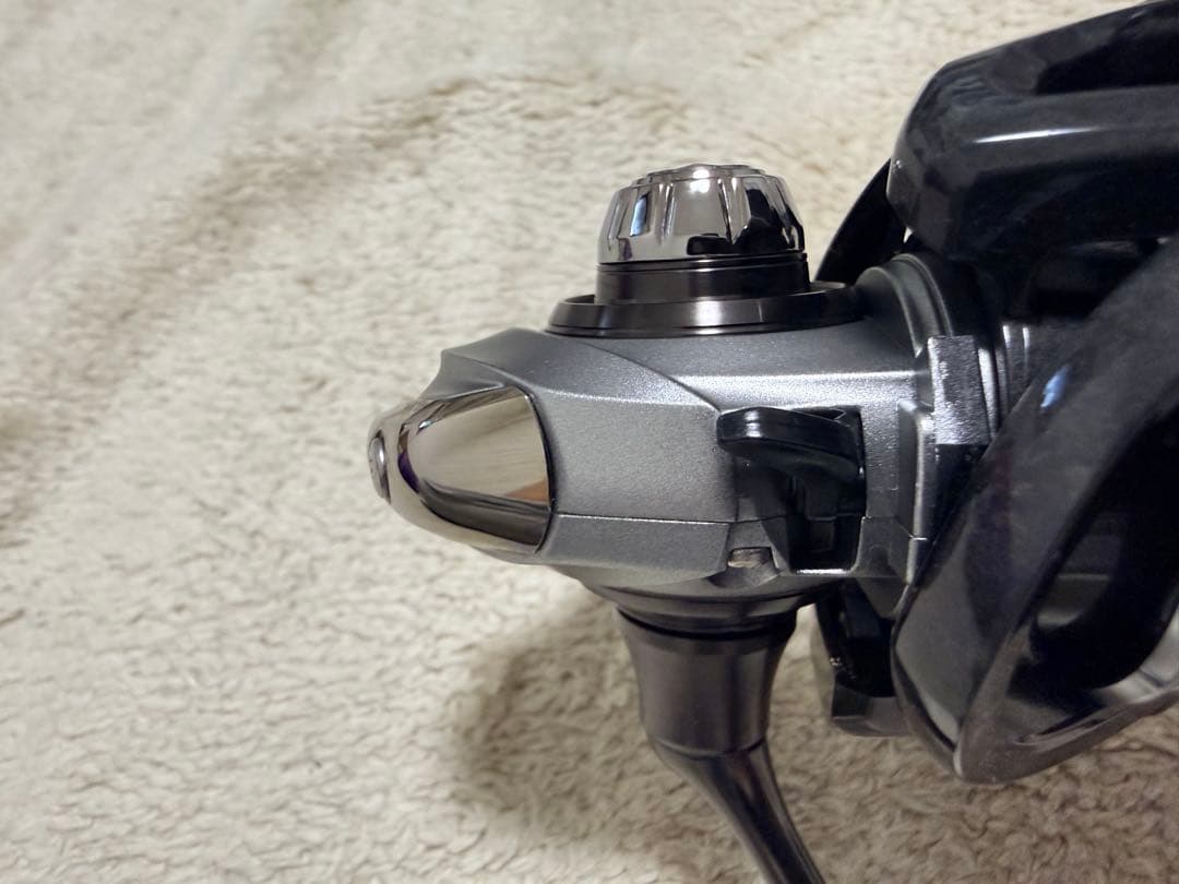 DAIWA 18CALDIA LT2000S スピニングリール