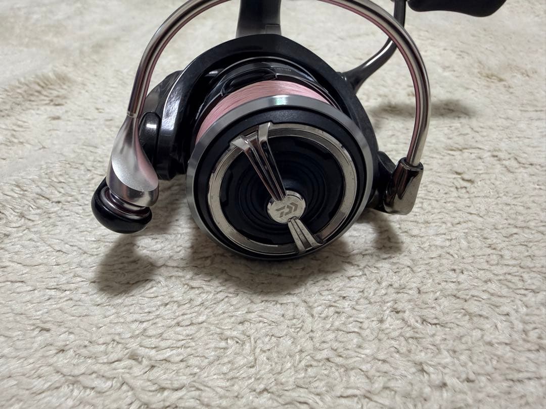 DAIWA 18CALDIA LT2000S スピニングリール
