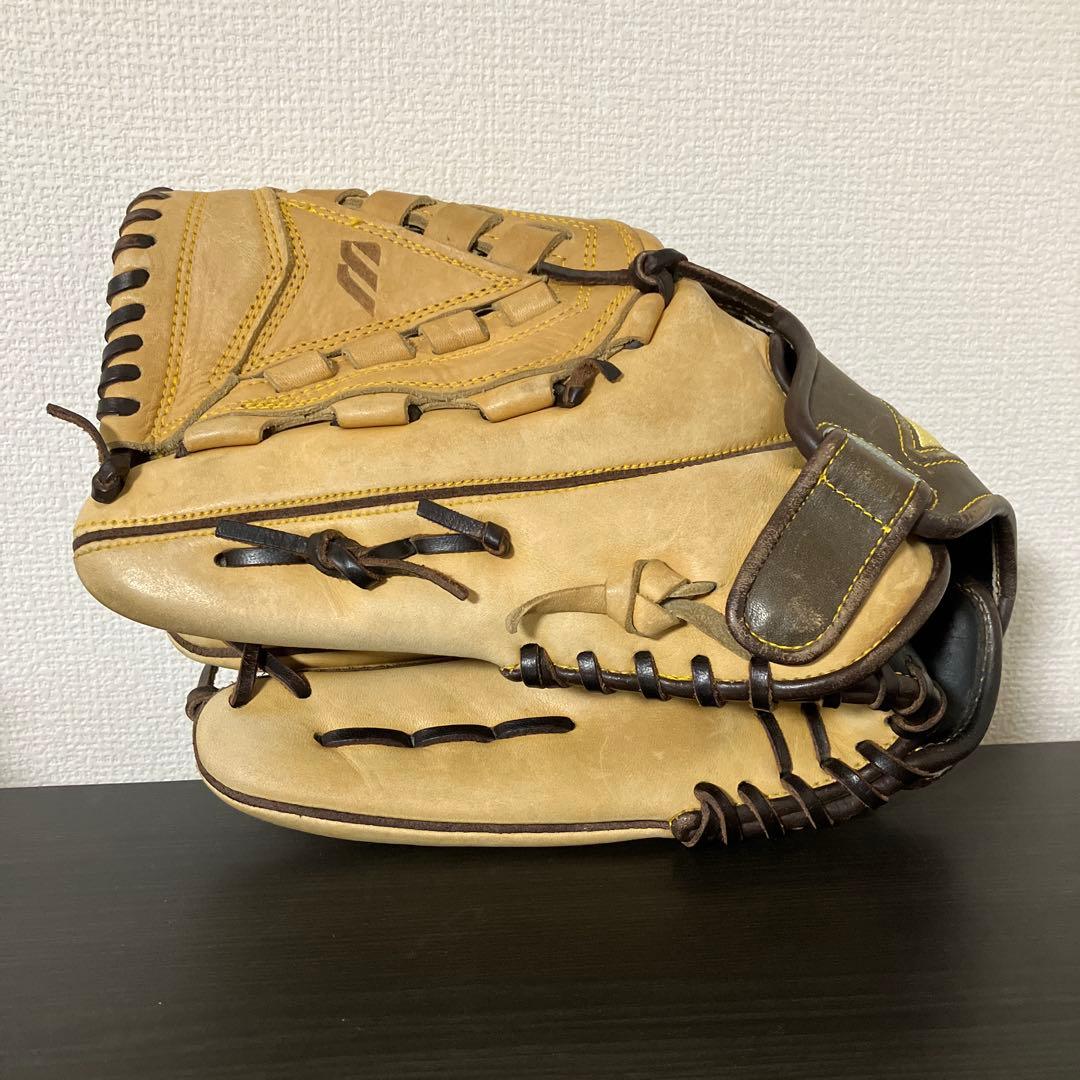 ミズノ 軟式グローブ / 内野手用 型付け済み (mizuno グラブ)左利き用
