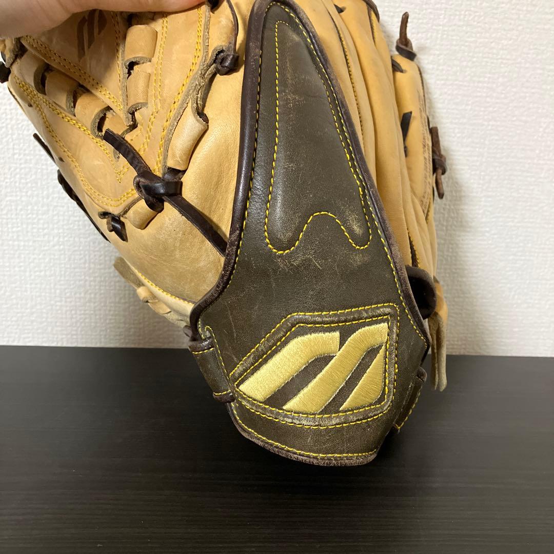 ミズノ 軟式グローブ / 内野手用 型付け済み (mizuno グラブ)左利き用