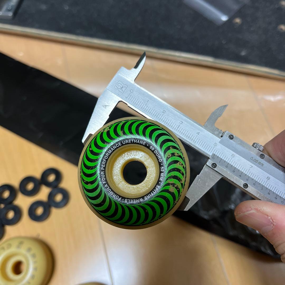 spitfire f4 スケートボード　ハードウィール　52mm