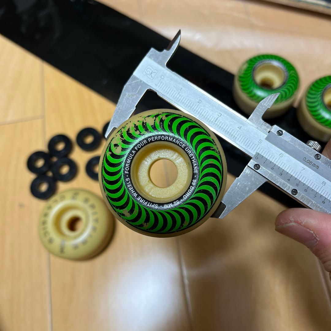 spitfire f4 スケートボード　ハードウィール　52mm