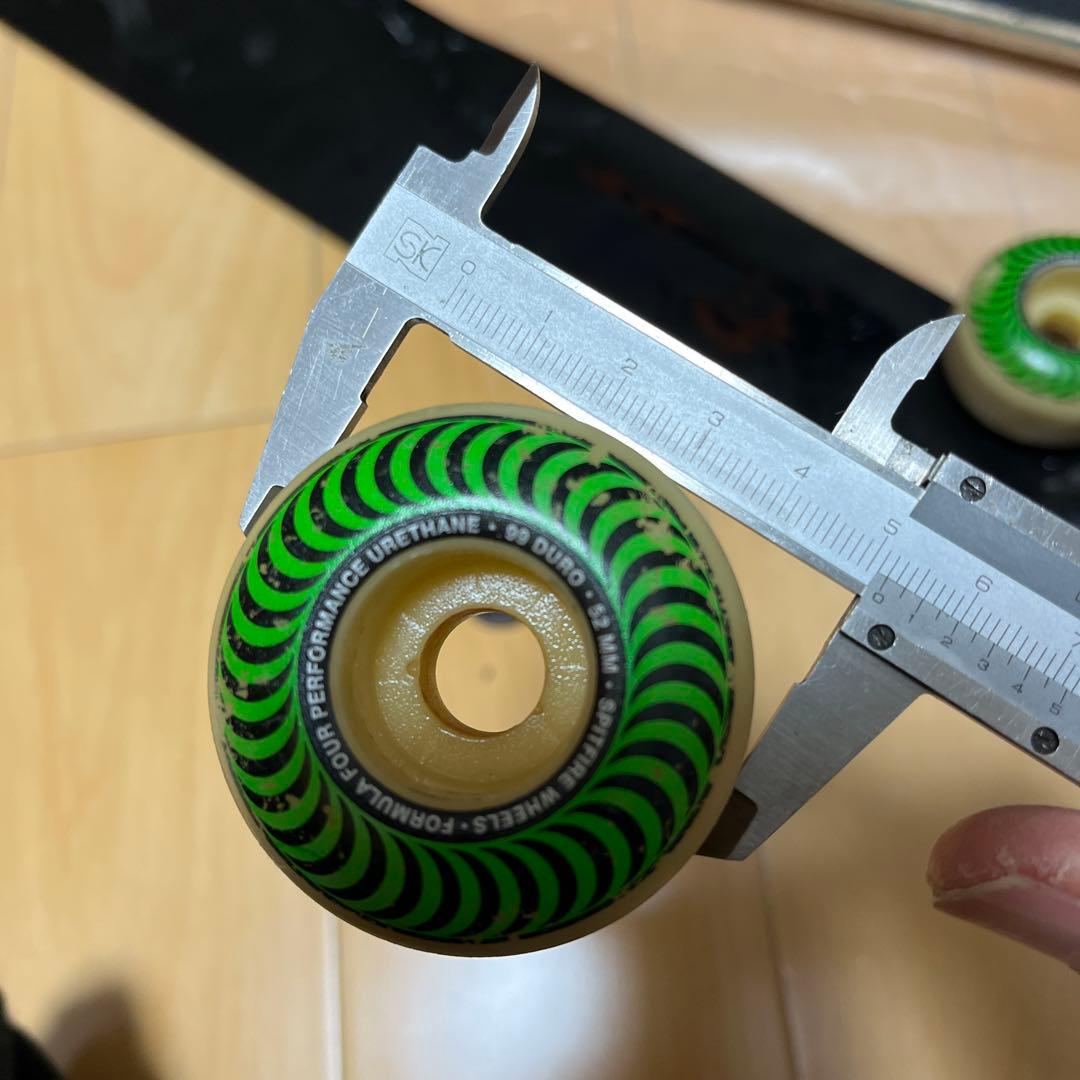 spitfire f4 スケートボード　ハードウィール　52mm