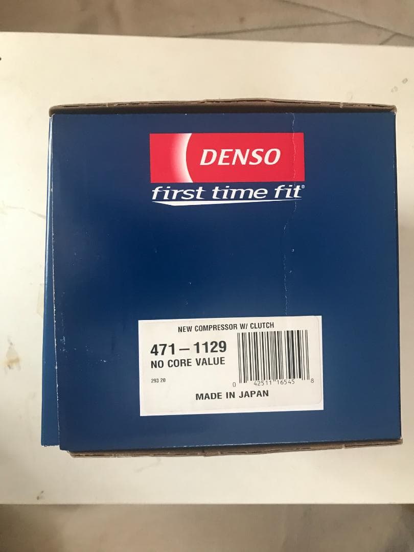 ポルシェ964用DENSO A/Cコンプレッサー 未使用品