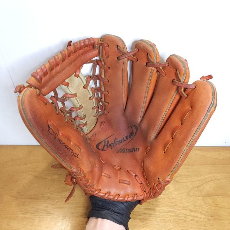 ミズノ 高橋由伸モデル 限定版 Mマークラベル 外野用 軟式グローブ
