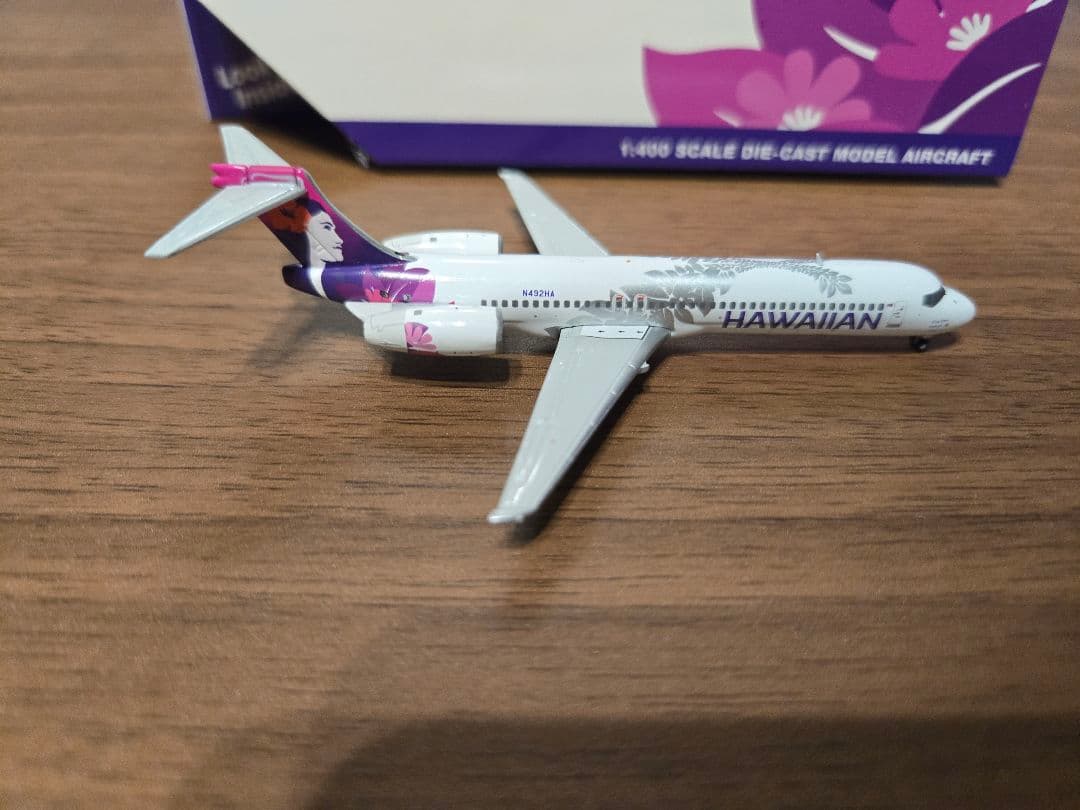 ハワイアン航空 B717-200 N492HA 1/400