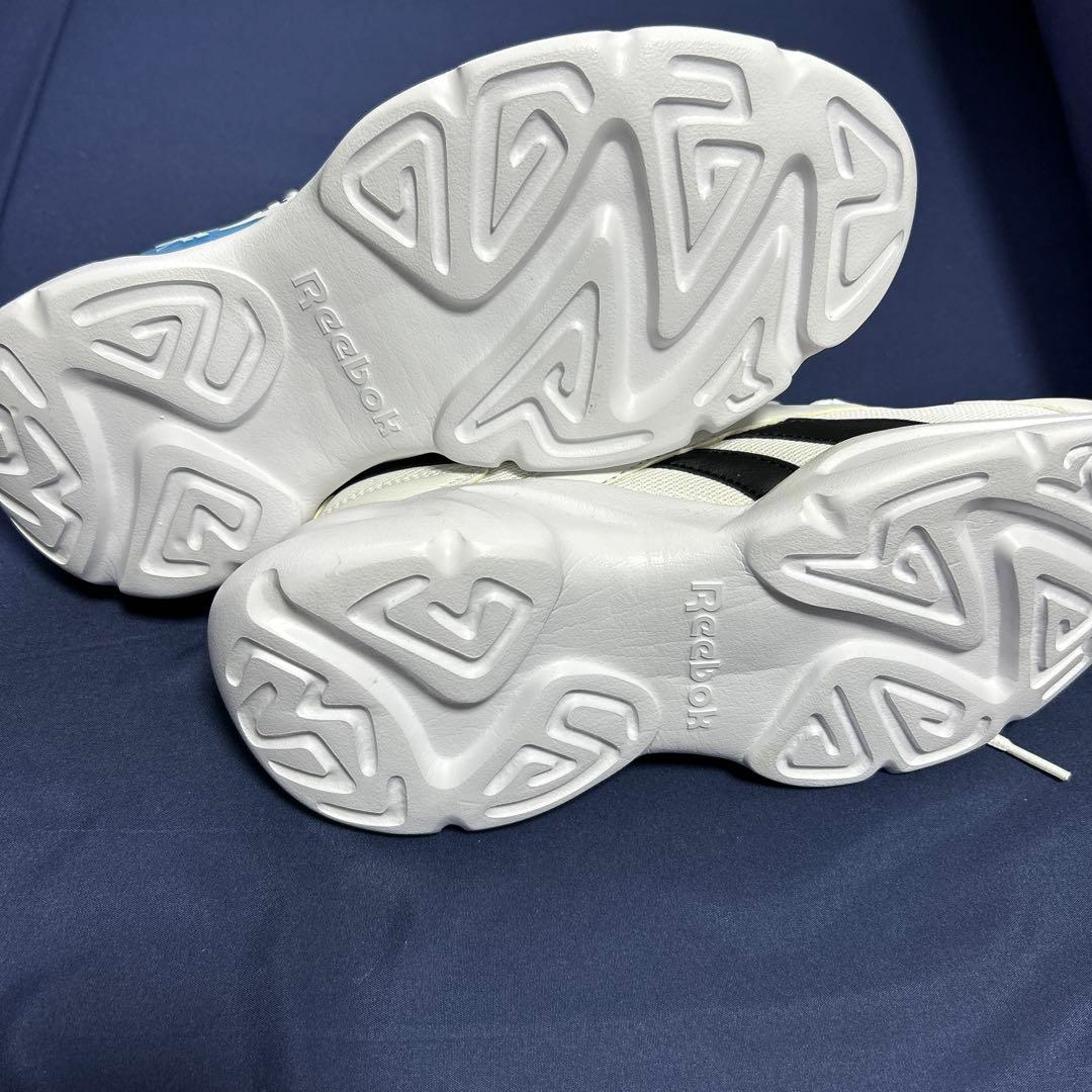 ❀最終お値下げ中Reebok スニーカー EE7163 28cm