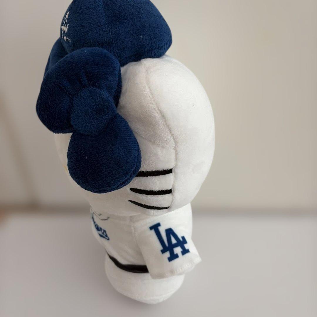 激レア 30cm ハローキティ×ドジャース コラボ ぬいぐるみ MLB公式