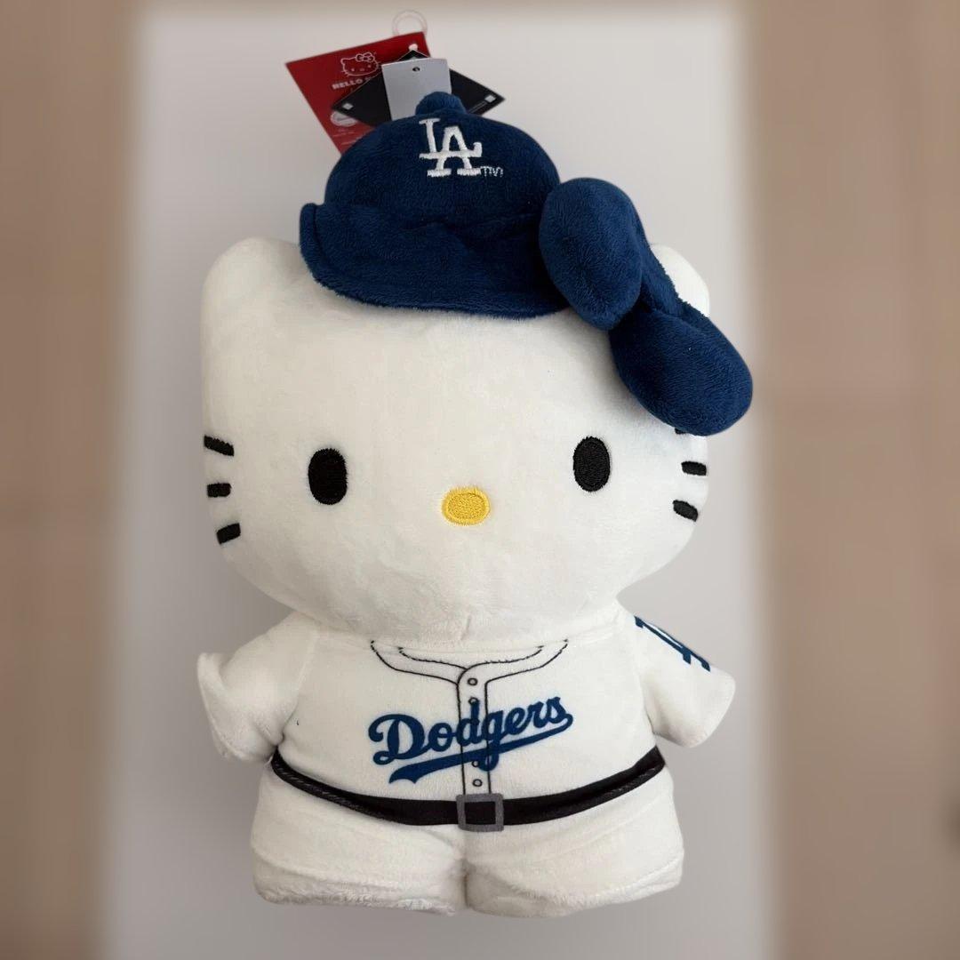 激レア 30cm ハローキティ×ドジャース コラボ ぬいぐるみ MLB公式