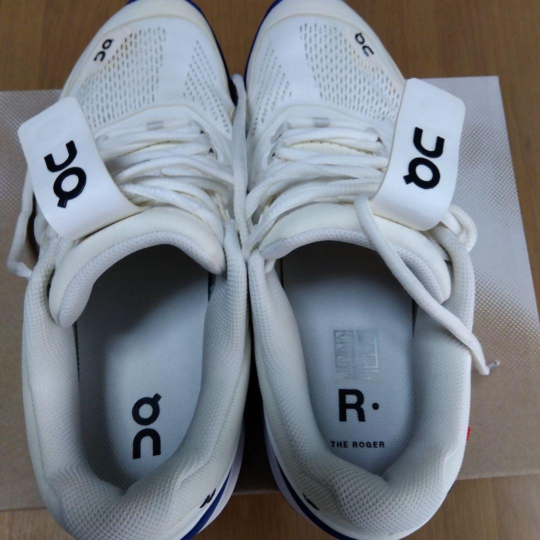 On THE ROGER Pro ２７センチ