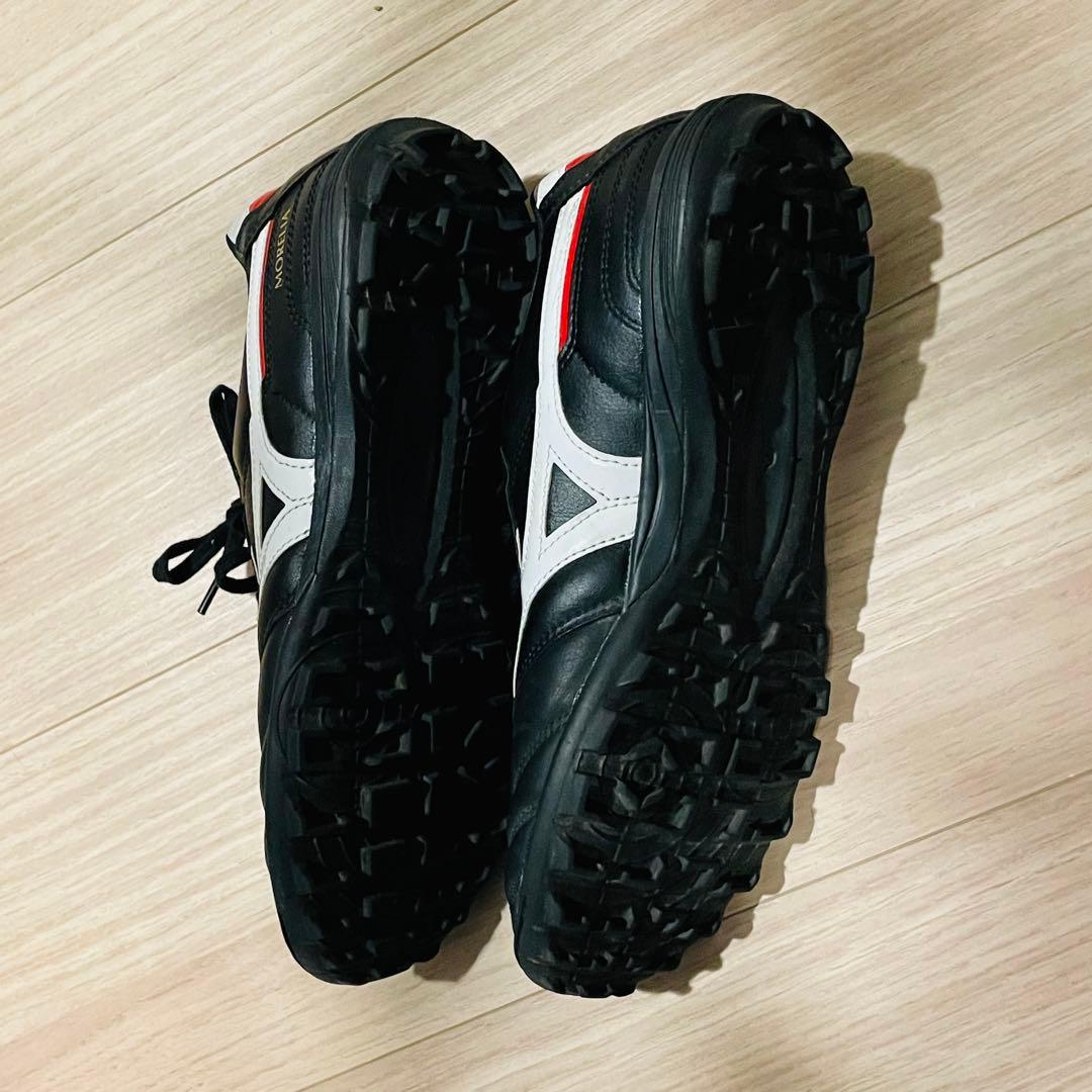 Mizuno Morelia フットサルシューズ ブラック/ホワイト/レッド