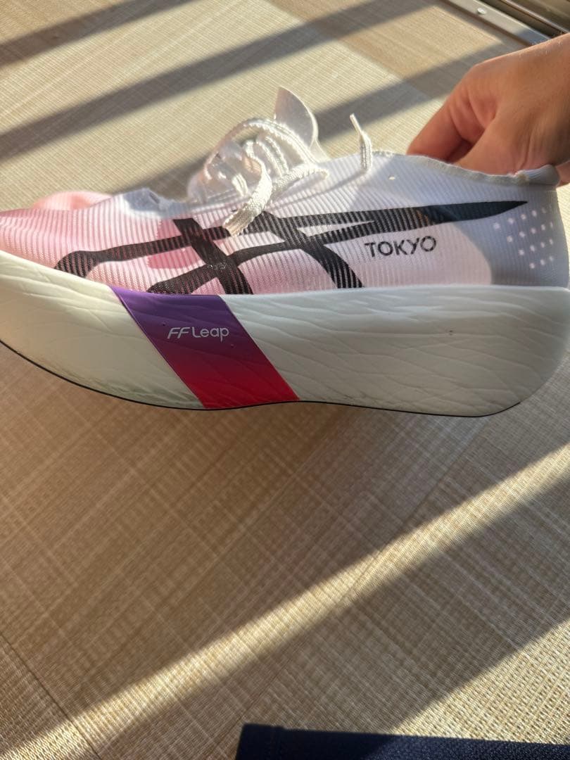 ASICS メタスピードレイ