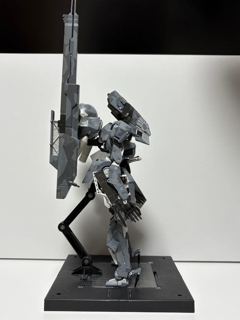 RIOBOT MGSV メタルギア サヘラントロプス　パーツ欠品あり