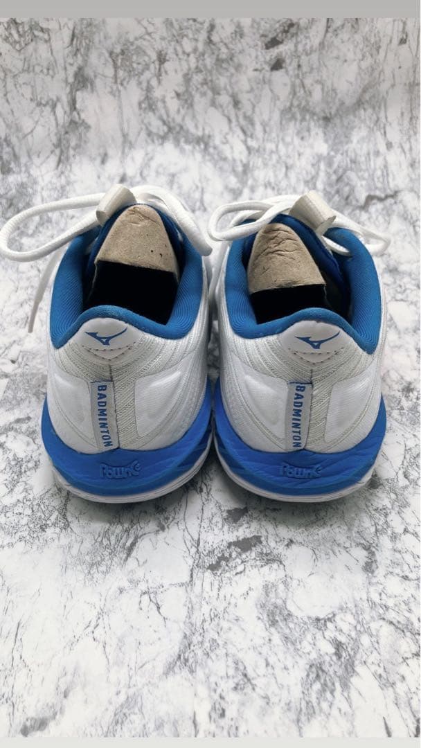 【極美品】MIZUNO ミズノウエーブクローNEO2FIT バドミントンシューズ