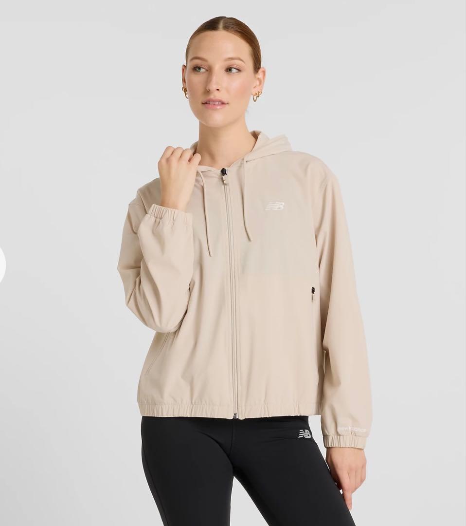 新品タグ付き New Balance ジャージ上下セットNBドライ　シャカシャカ