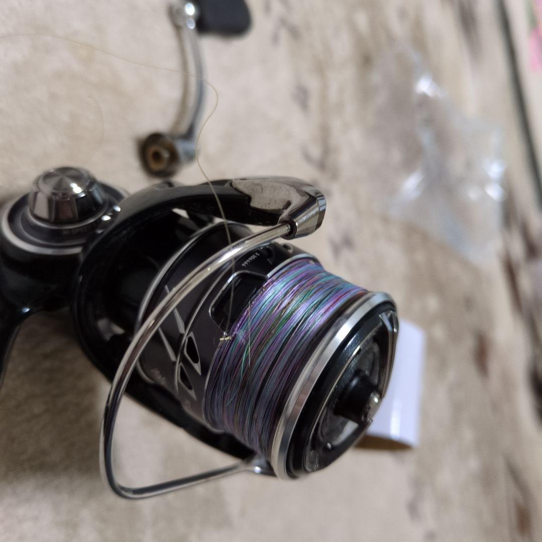 ス*〜様 TATULA FC LT2500SS-H-QD スピニングリール