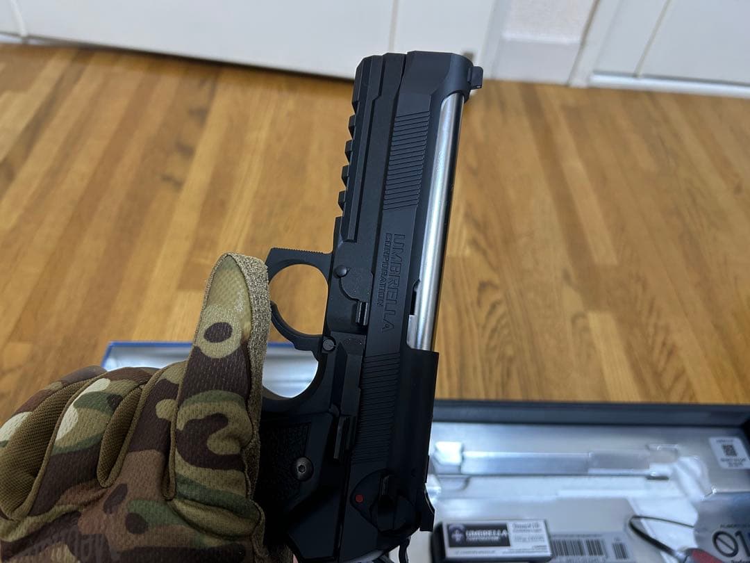 UMBELLA CORPORATION AMW 01P ガスガン