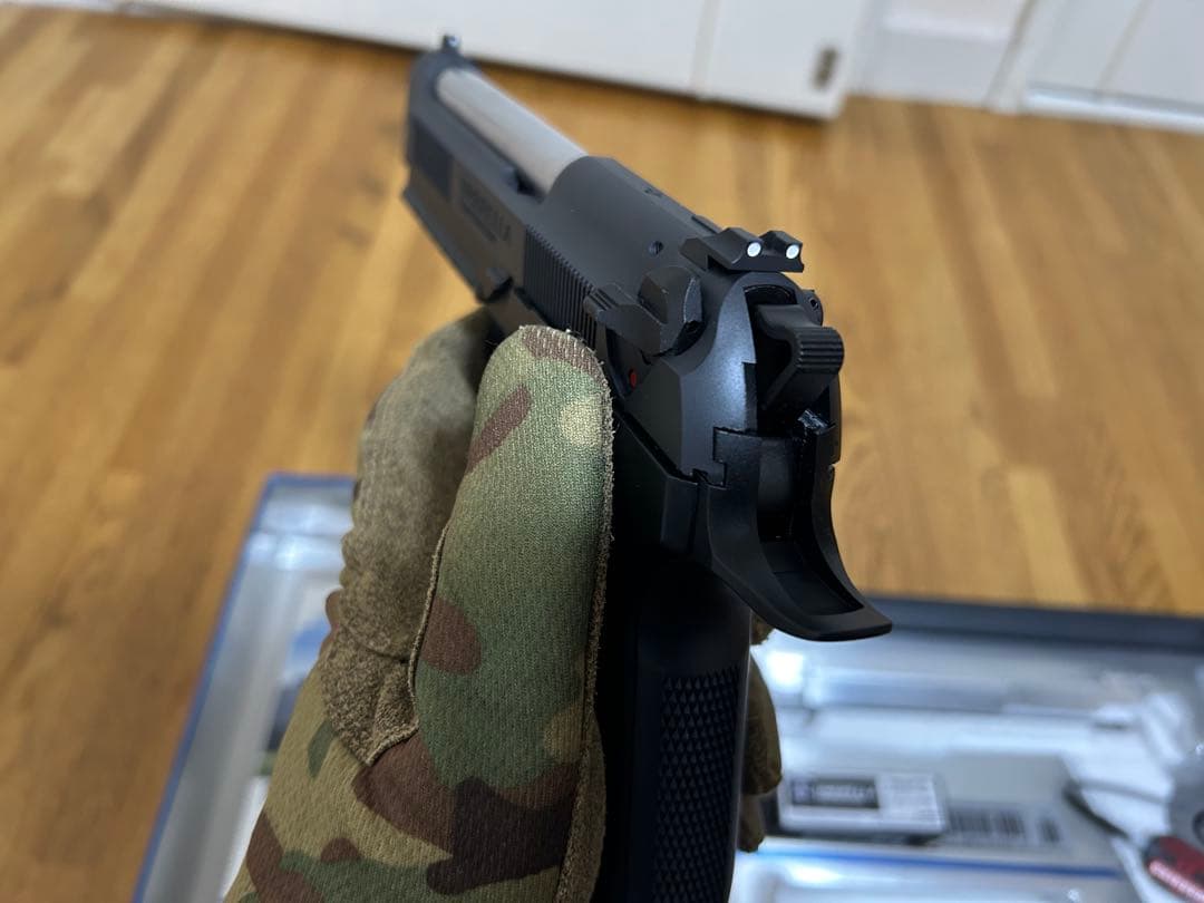 UMBELLA CORPORATION AMW 01P ガスガン