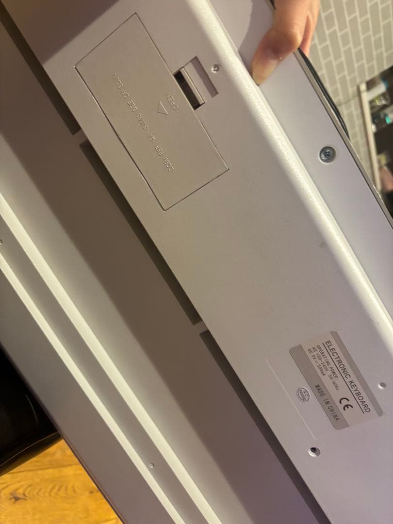 送料SALE！電子　キーボード　one tone ピアノ　楽器　白　ホワイト