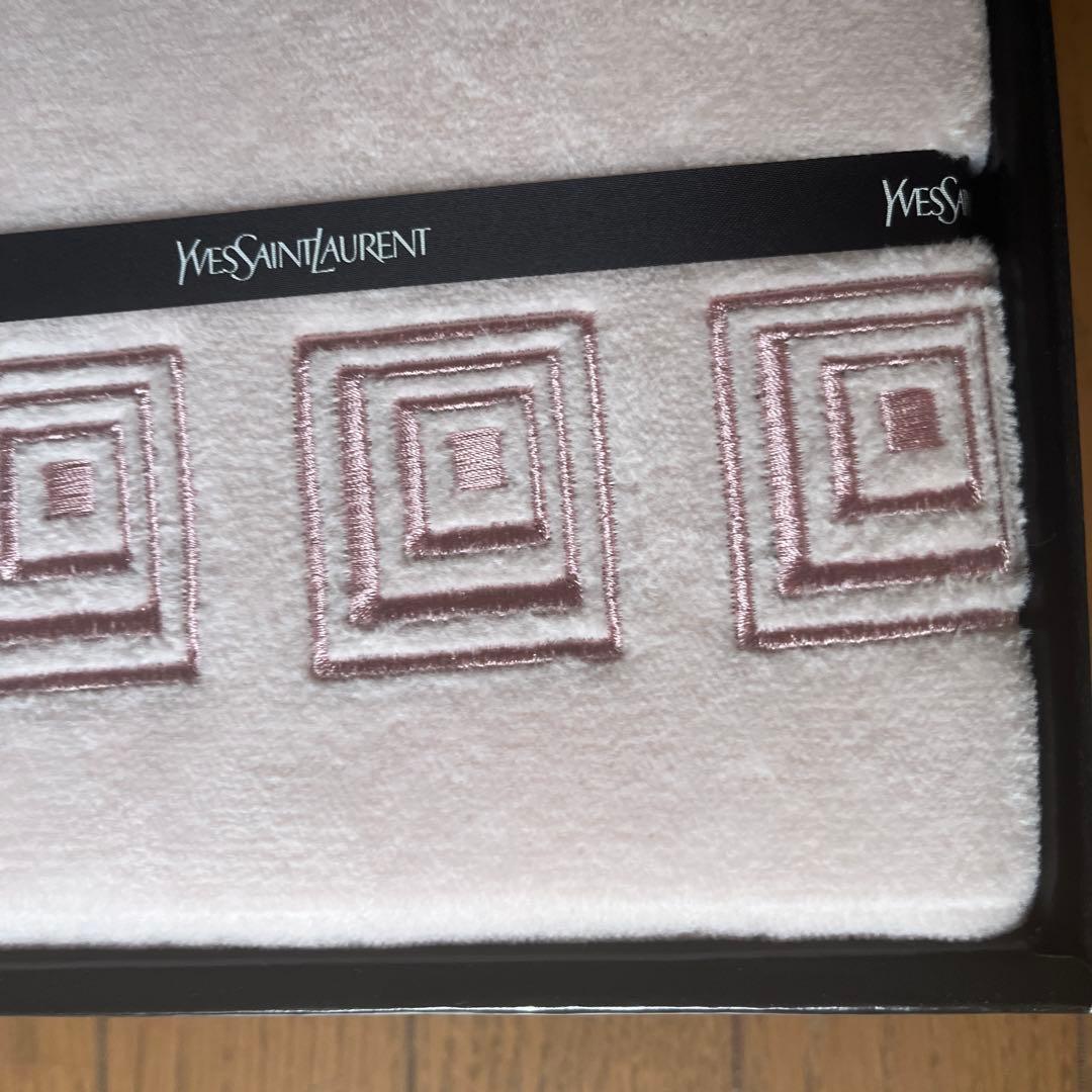 YVESAINTLAURENT 綿毛布