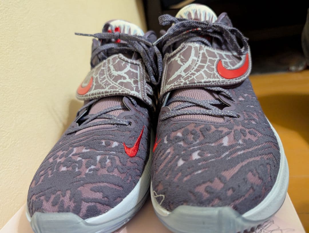 【美品】Nike KD14 Valentines day　バッシュ　箱付き