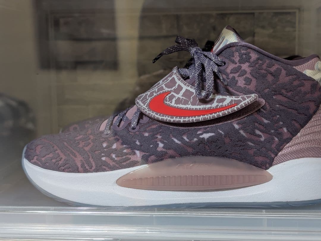 【美品】Nike KD14 Valentines day　バッシュ　箱付き