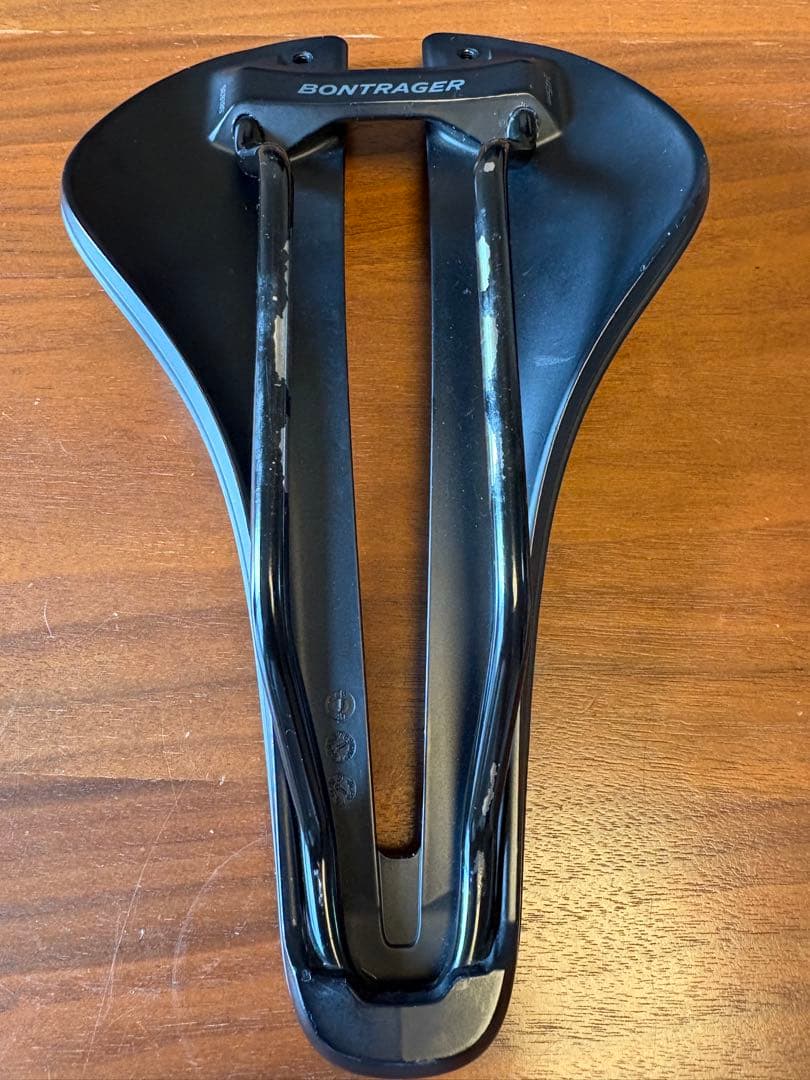 ボントレガー Aeolus Elite 145mm サドル