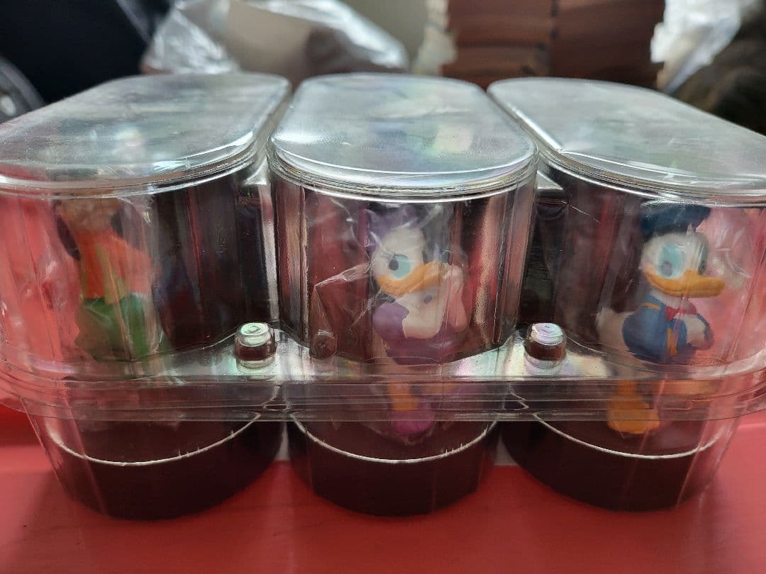 ディズニーキャラクターフィギュア18体　未開封品