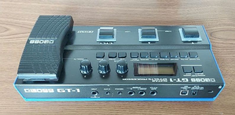 BOSS GT-1 + 専用ケース + 純正アダプター + 教科書