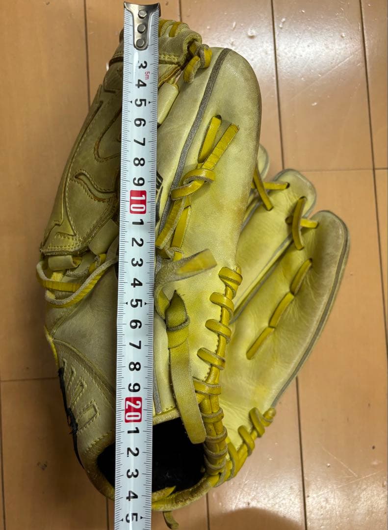 ミズノ Mizuno 軟式グローブ ピッチャー用　右利き用　プロフェッショナル