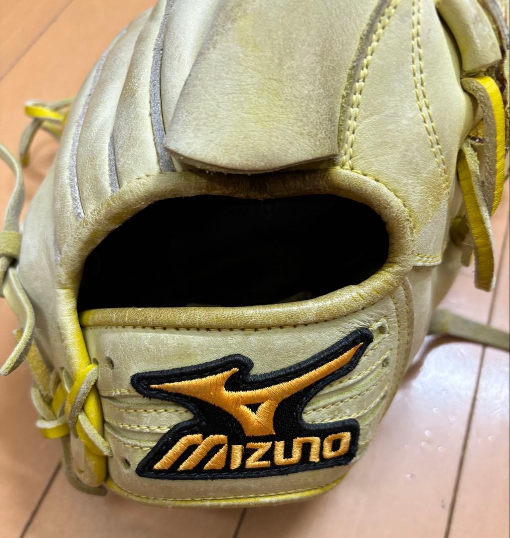 ミズノ Mizuno 軟式グローブ ピッチャー用　右利き用　プロフェッショナル