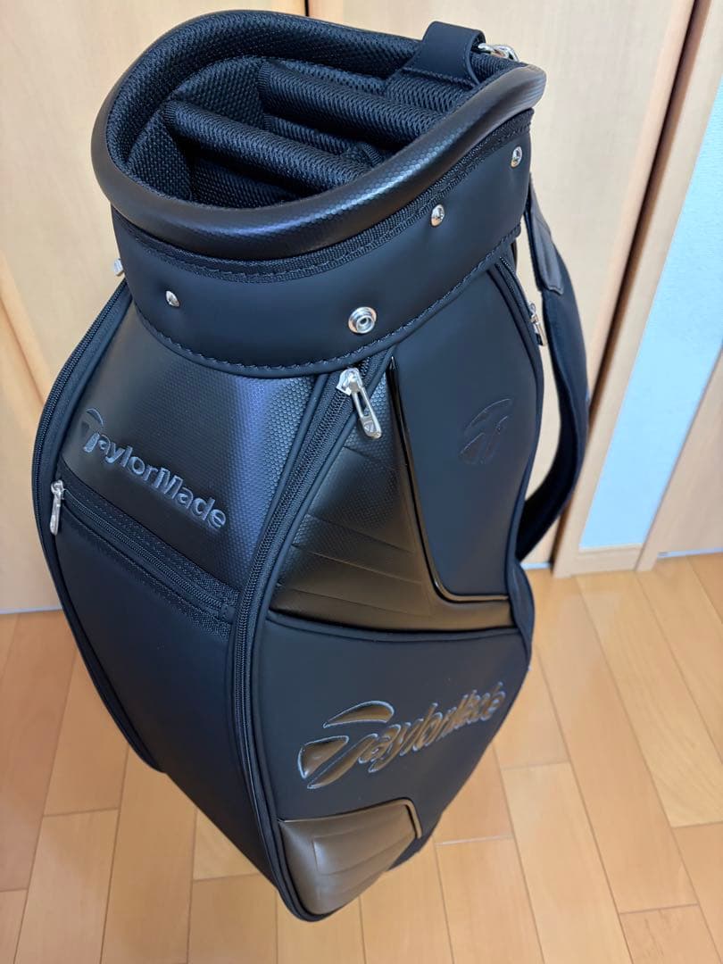 テーラーメイド新品.未使用　キャディバッグ