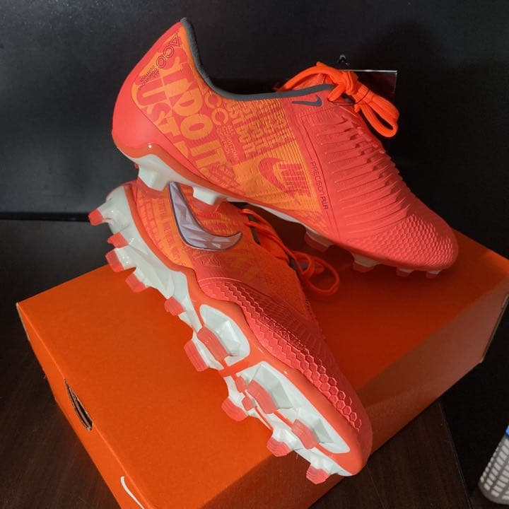 NIKEサッカースパイク　ファントムヴェノムエリートFG