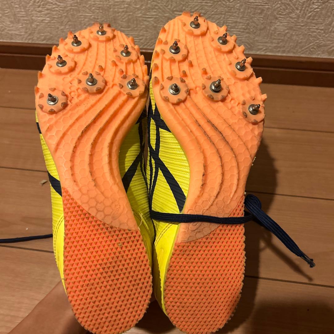 ASICS スパイクシューズ イエロー/ネイビー